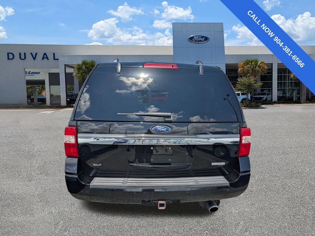 Used 2017 Ford Expedition XLT RWD image 5