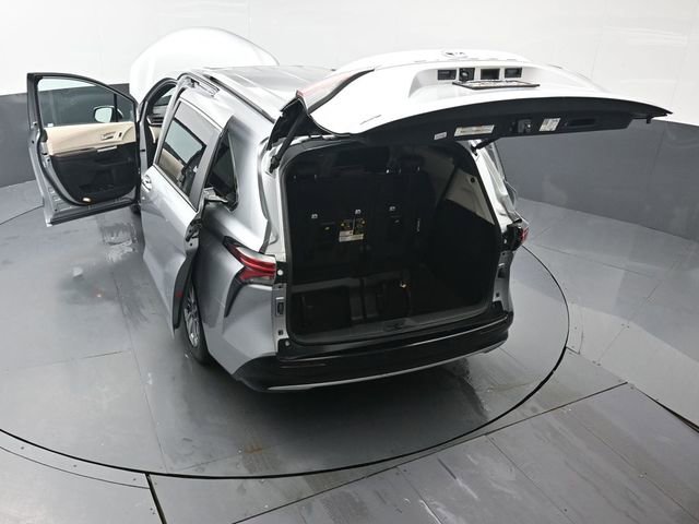 Certified 2023 Toyota Sienna Platinum image 55