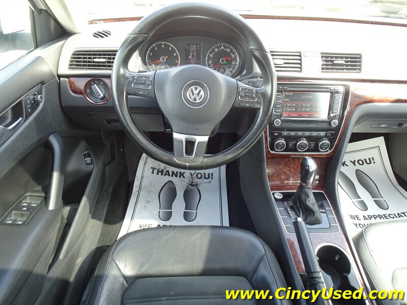 Used 2013 Volkswagen Passat 3.6 SEL Premium FWD image 10