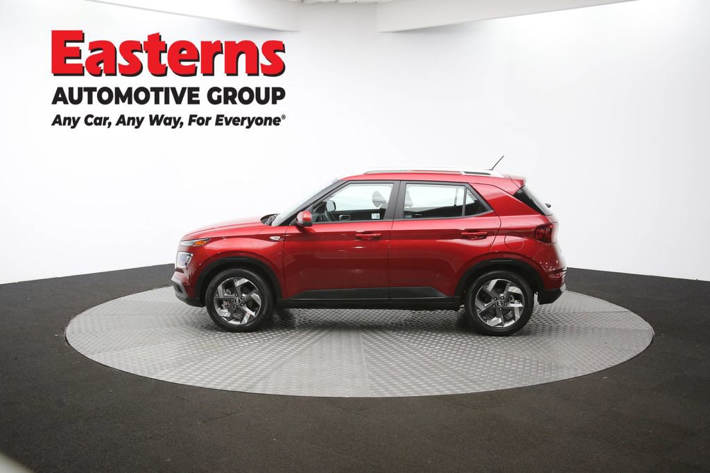 Used 2024 Hyundai Venue SEL image 60