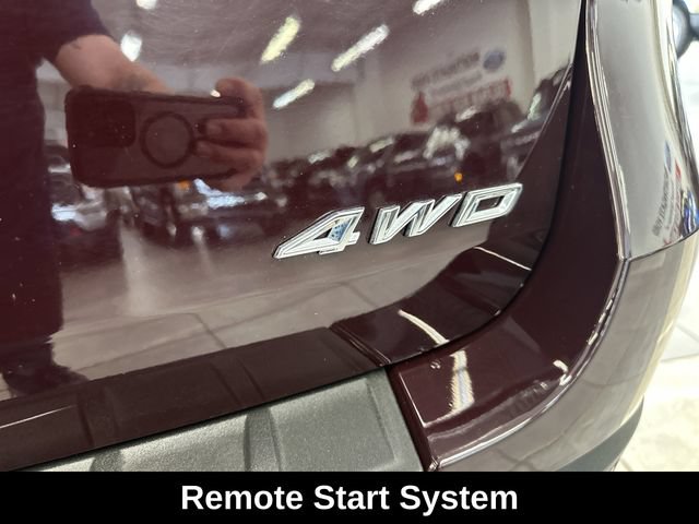 Used 2023 Ford Explorer XLT w/ Equipment Group 202A AWD/4WD image 9