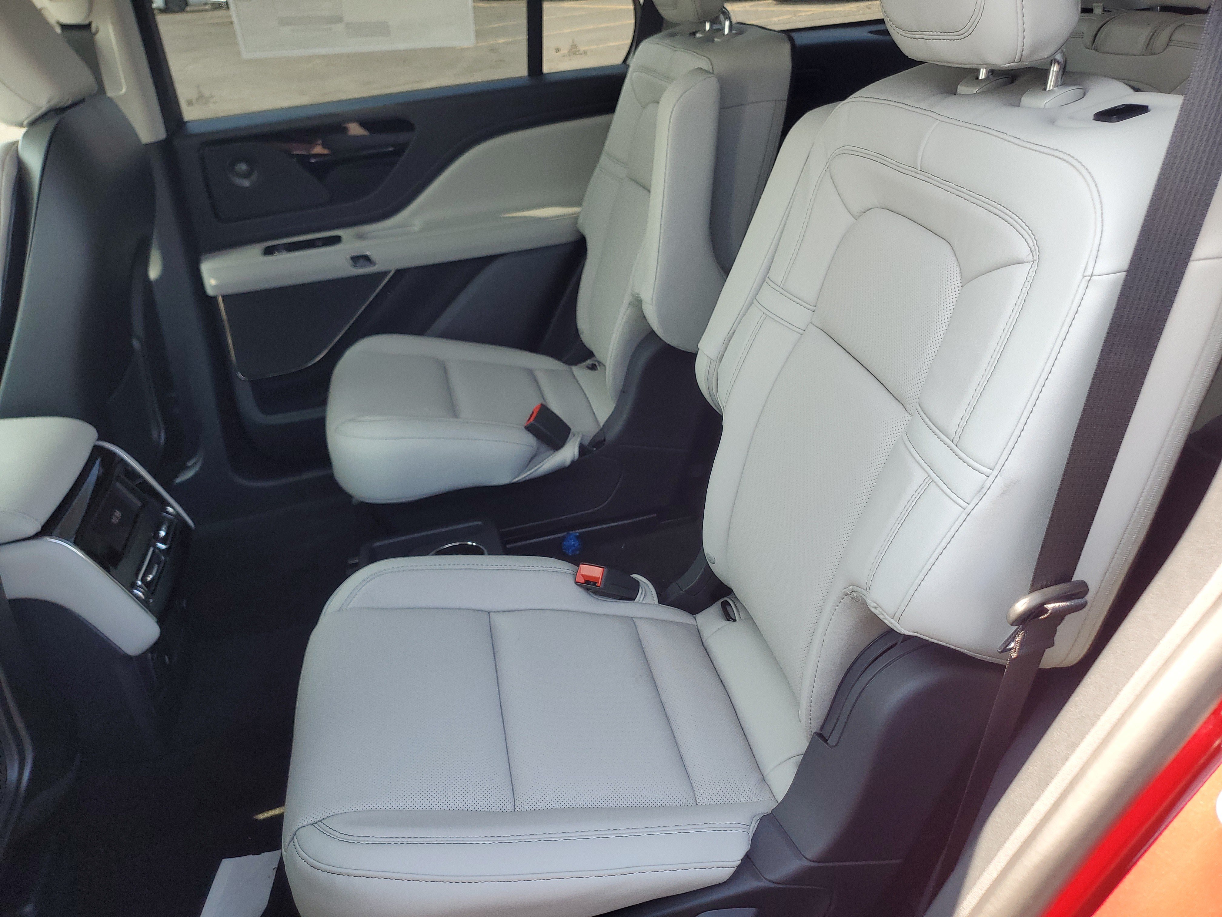 New 2026 Lincoln Aviator Reserve w/ Jet Appearance Package AWD/4WD image 27