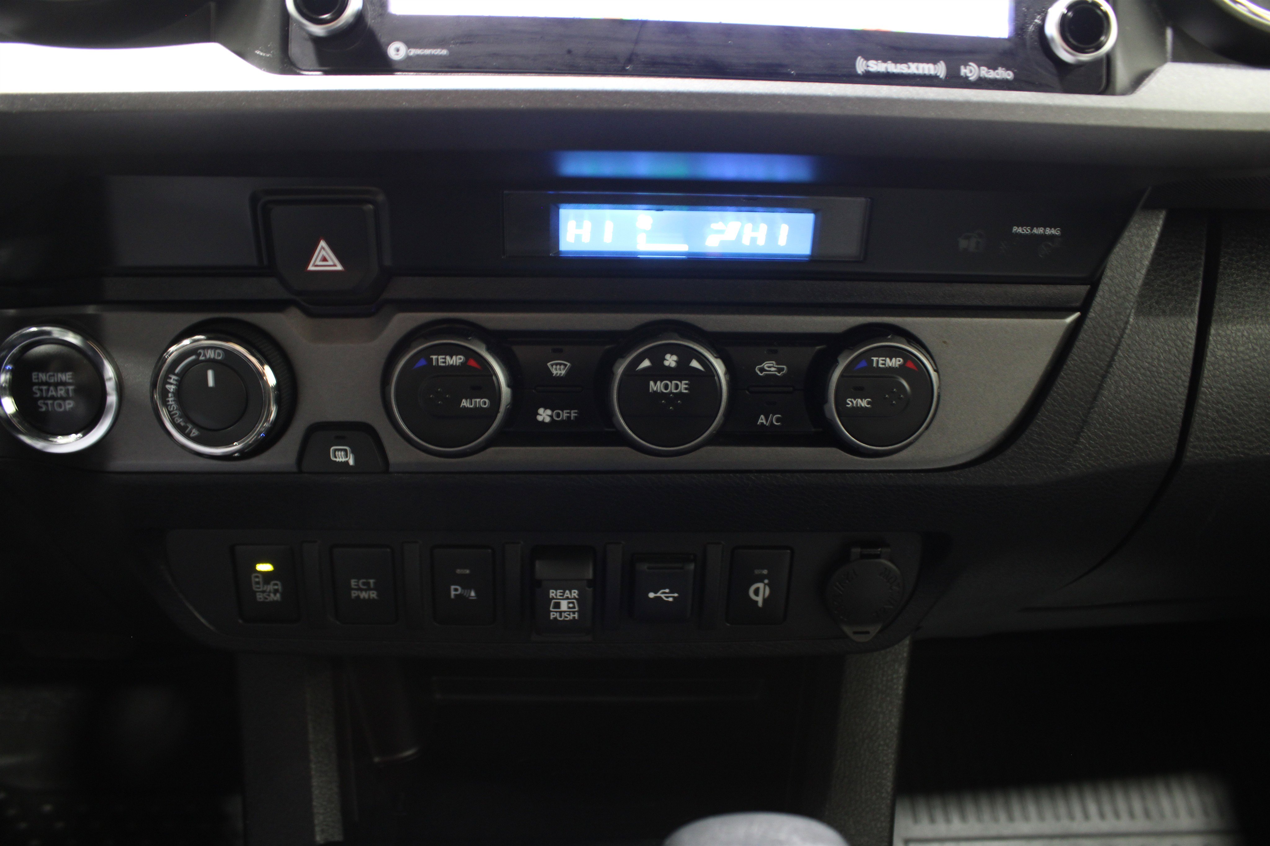 Used 2023 Toyota Tacoma TRD Off-Road w/ Technology Package image 19