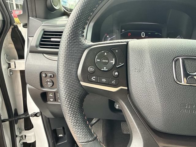 Certified 2024 Honda Passport TrailSport image 31