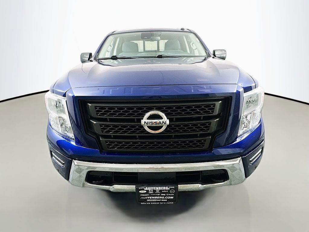 Used 2021 Nissan Titan SV w/ SV Convenience Package image 2