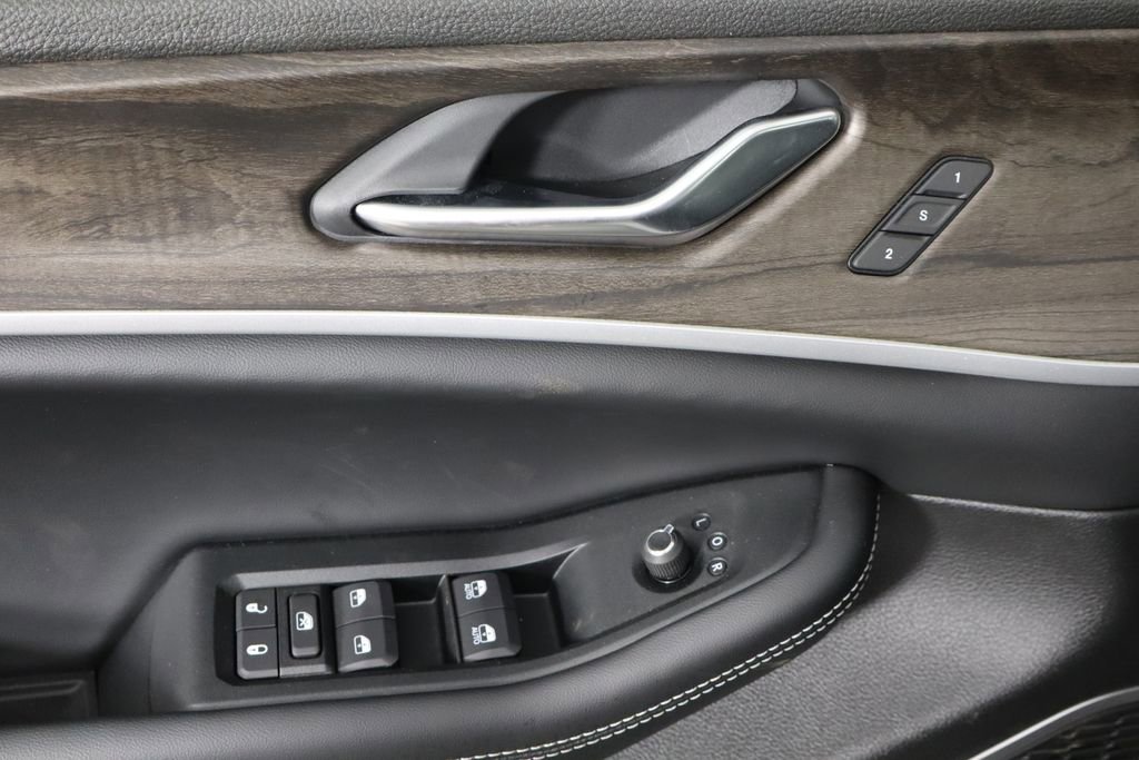 New 2026 Jeep Grand Cherokee Limited w/ Limited Altitude Package image 19