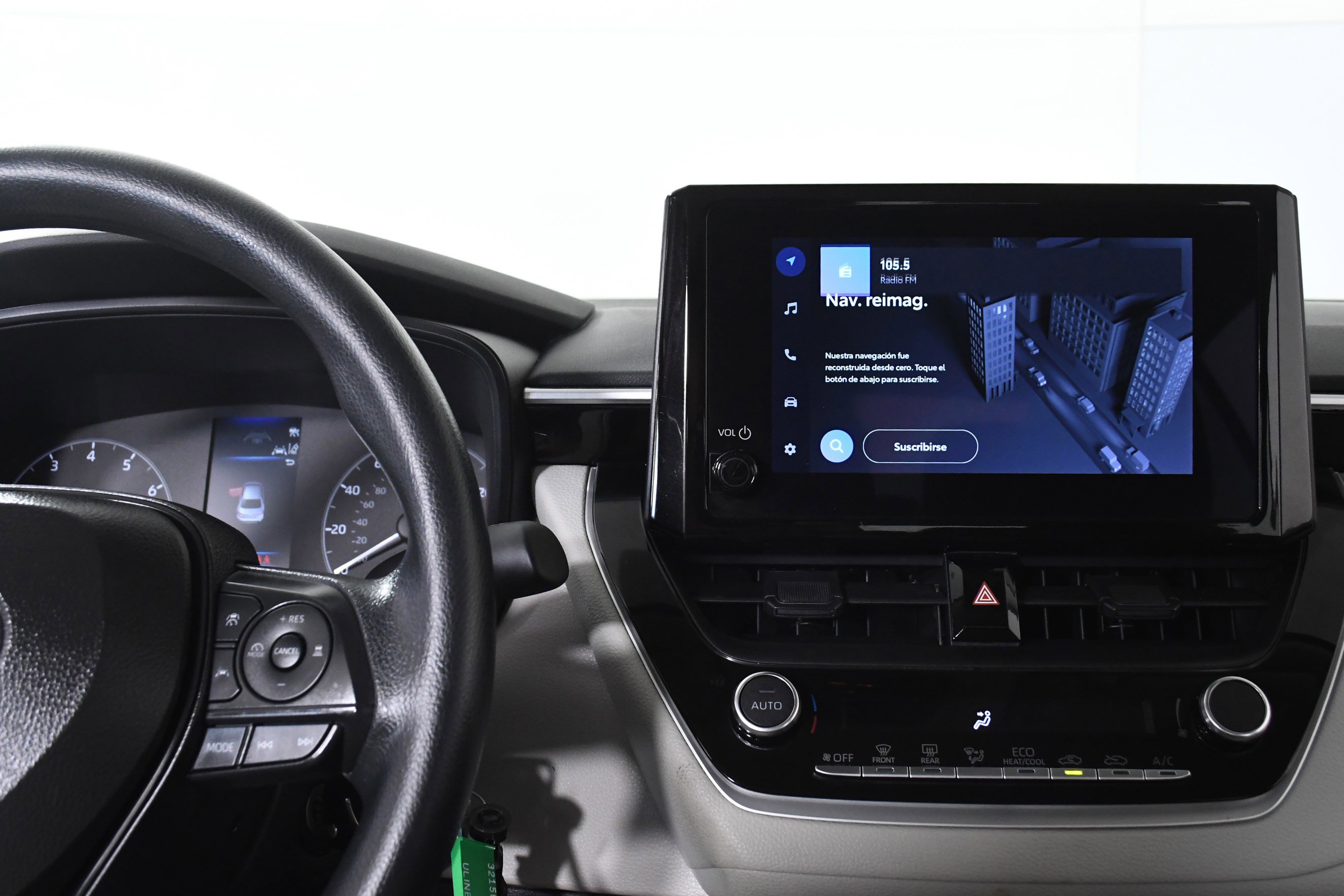 Used 2025 Toyota Corolla LE image 16