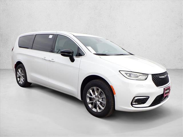 New 2026 Chrysler Pacifica Limited w/ Uconnect Theater Family Group image 6