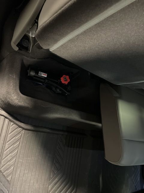 Used 2023 Chevrolet Silverado 1500 LTZ w/ LTZ Premium Package image 49