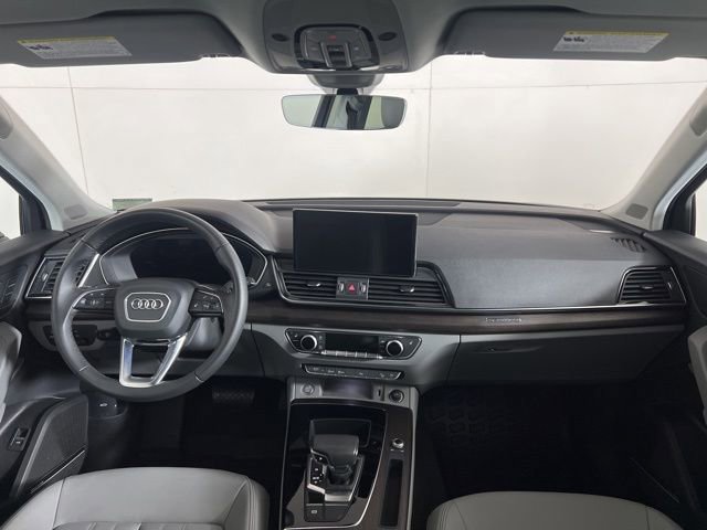 Used 2023 Audi Q5 2.0T Premium Plus w/ Premium Plus Package AWD/4WD image 18