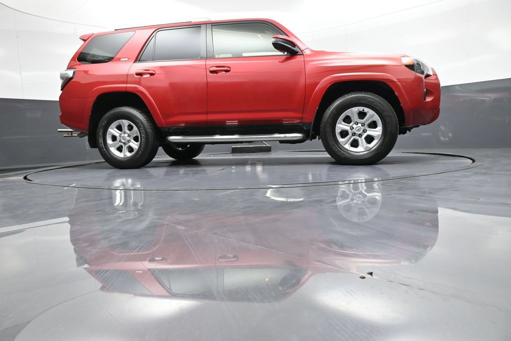 Used 2016 Toyota 4Runner SR5 AWD/4WD image 27