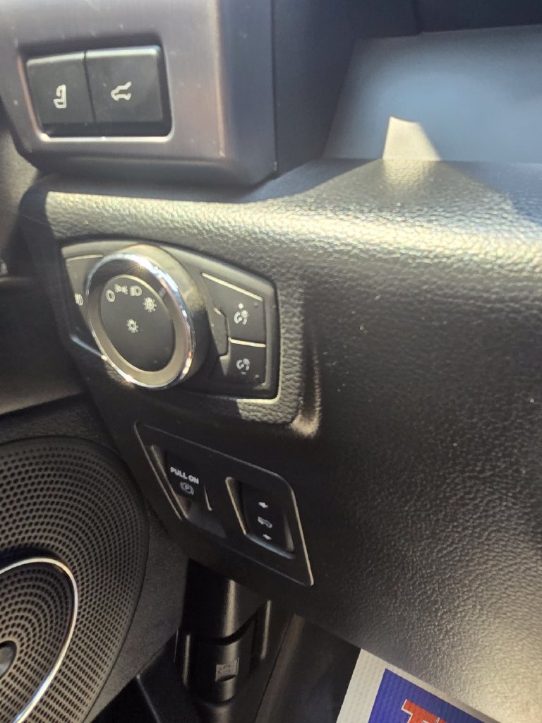 Used 2019 Ford Expedition Max Platinum AWD/4WD image 23