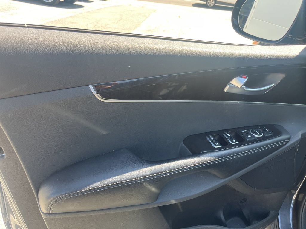 Used 2018 Kia Sorento EX AWD/4WD image 7