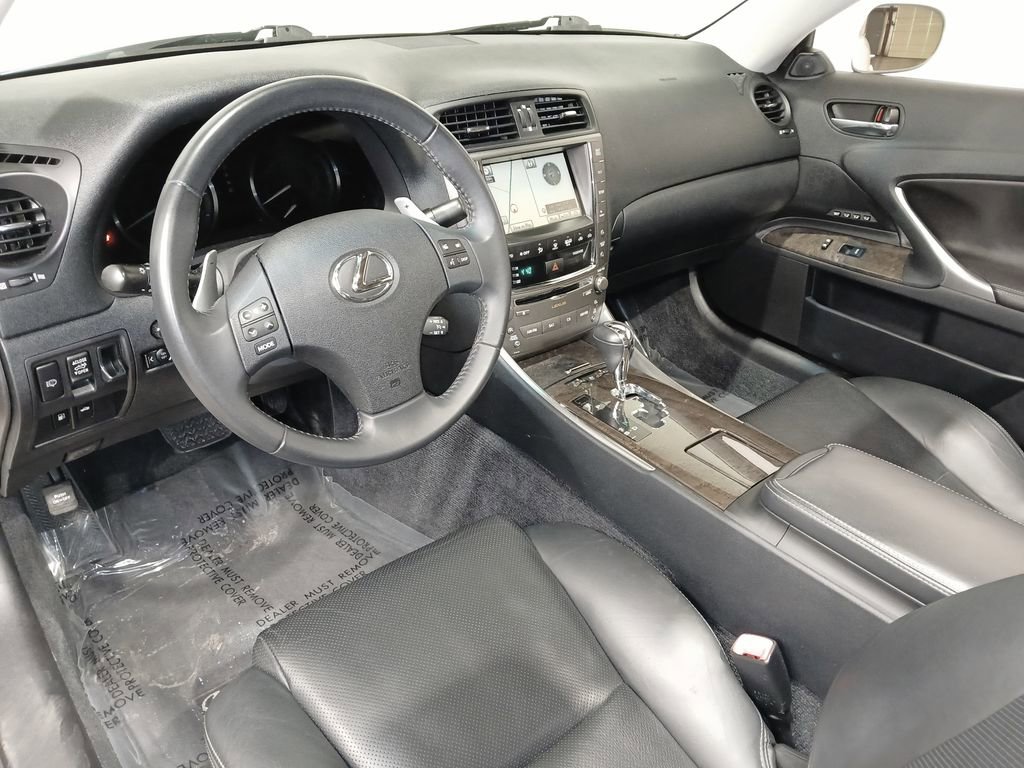 Used 2010 Lexus IS 250C RWD image 13