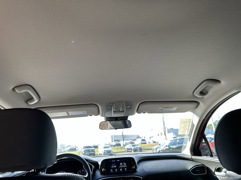 Used 2019 Hyundai Santa Fe SE image 16