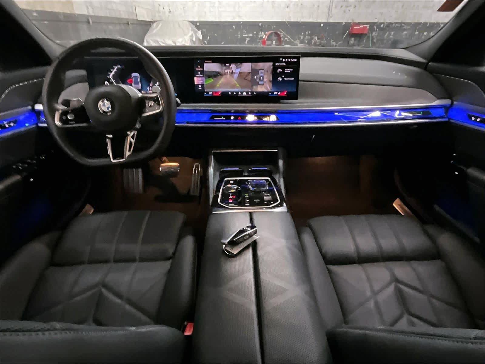 Used 2025 BMW 760i xDrive AWD/4WD image 17