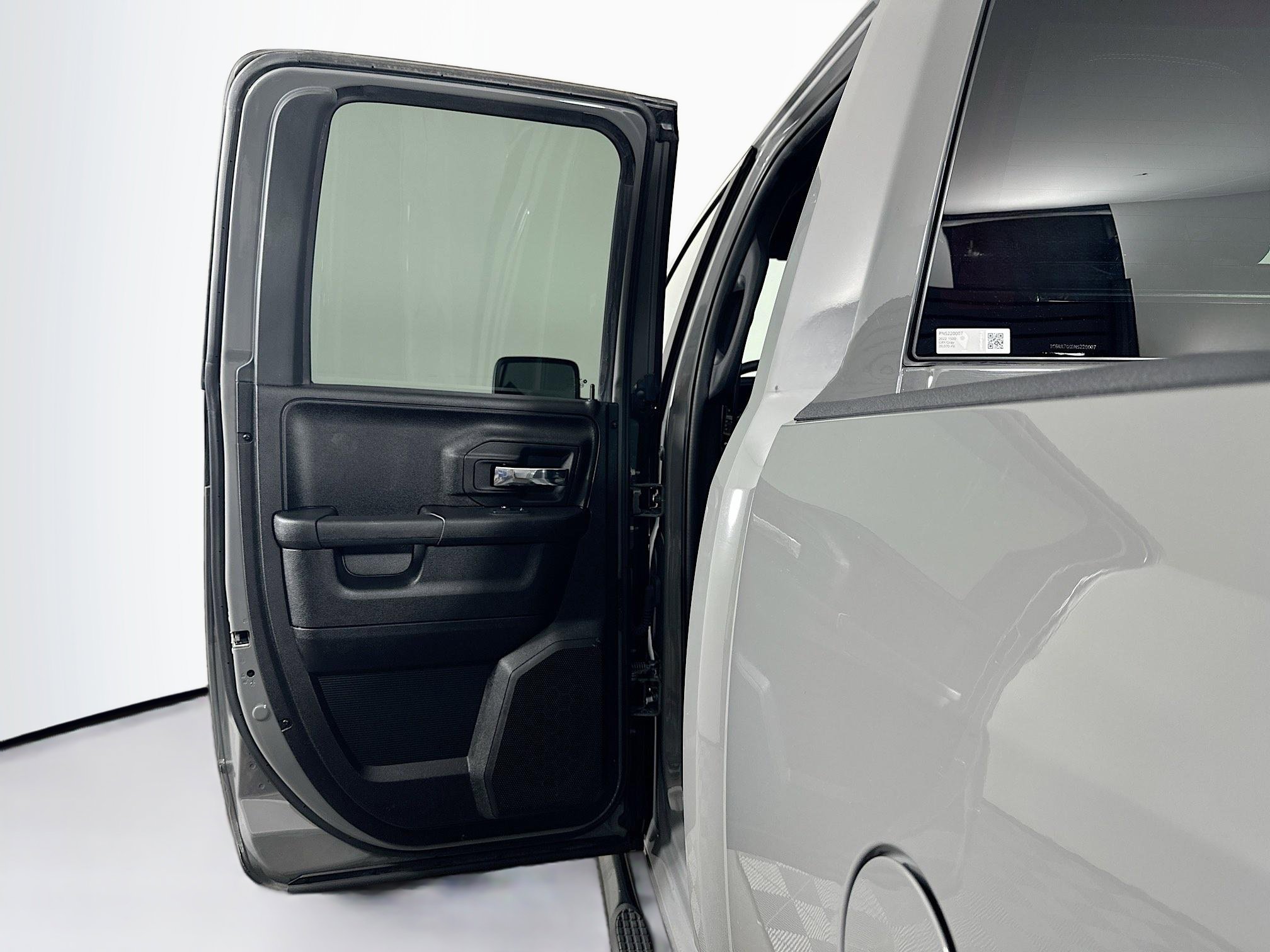 Used 2022 RAM 1500 Classic Warlock w/ Ceramic Gray Warlock Package AWD/4WD image 25
