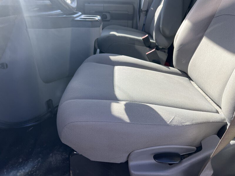 Used 2019 Ford E-350 and Econoline 350 Super Duty w/ Power Windows & Locks Group RWD image 17