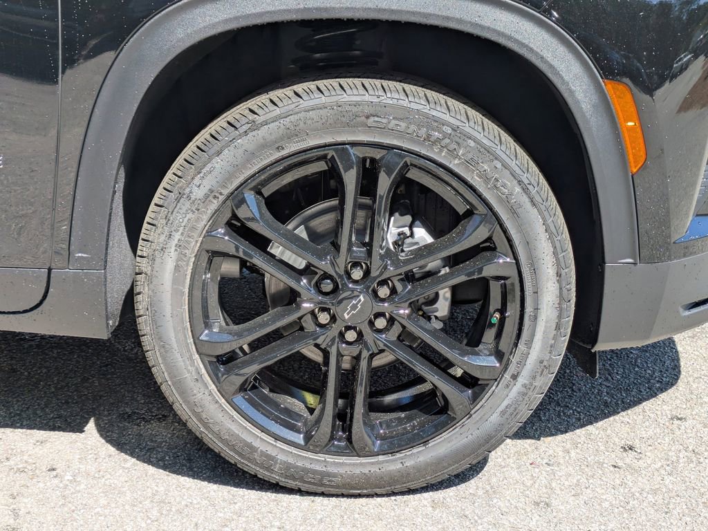 New 2026 Chevrolet Traverse LT w/ Driver Confidence Package FWD image 13