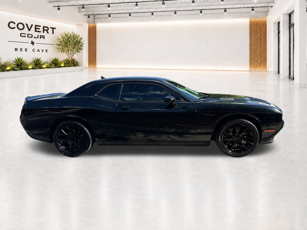 Used 2015 Dodge Challenger R/T Plus RWD image 12