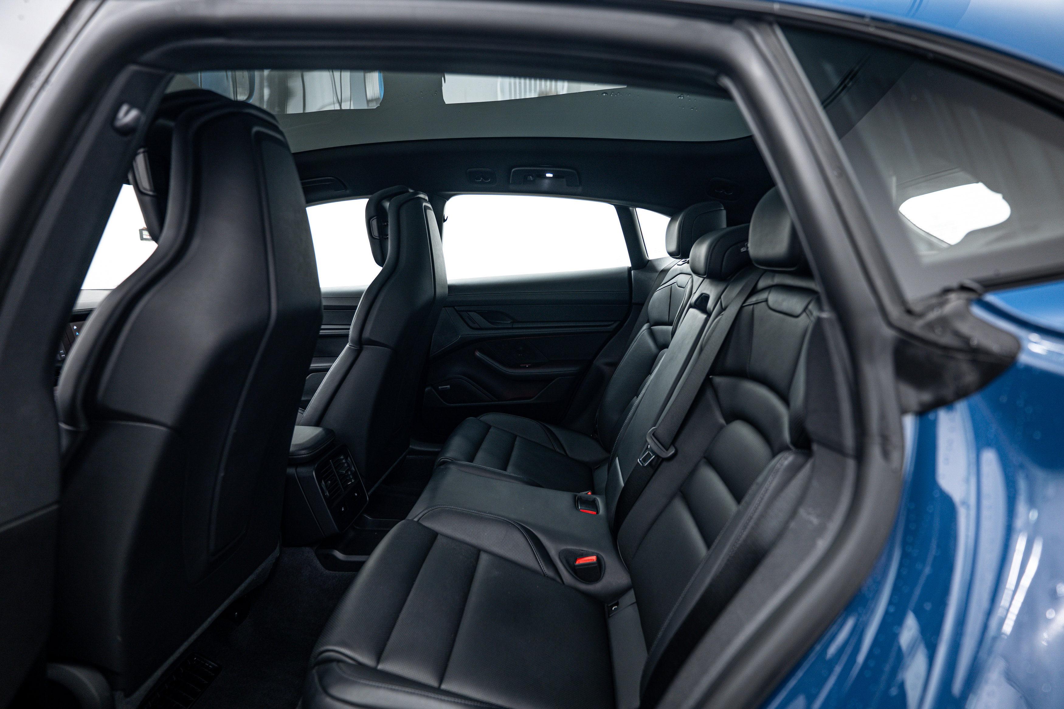 Certified 2024 Porsche Taycan 4 Cross Turismo image 20