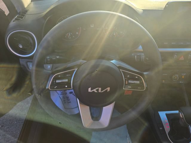 Used 2024 Kia Forte LXS w/ LXS Technology Package FWD image 16