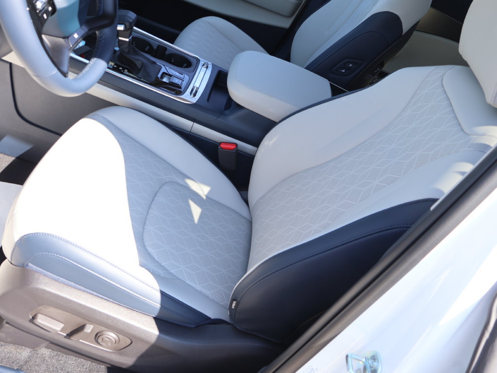 New 2027 Kia Carnival SX w/ Dark Edition Package FWD image 25