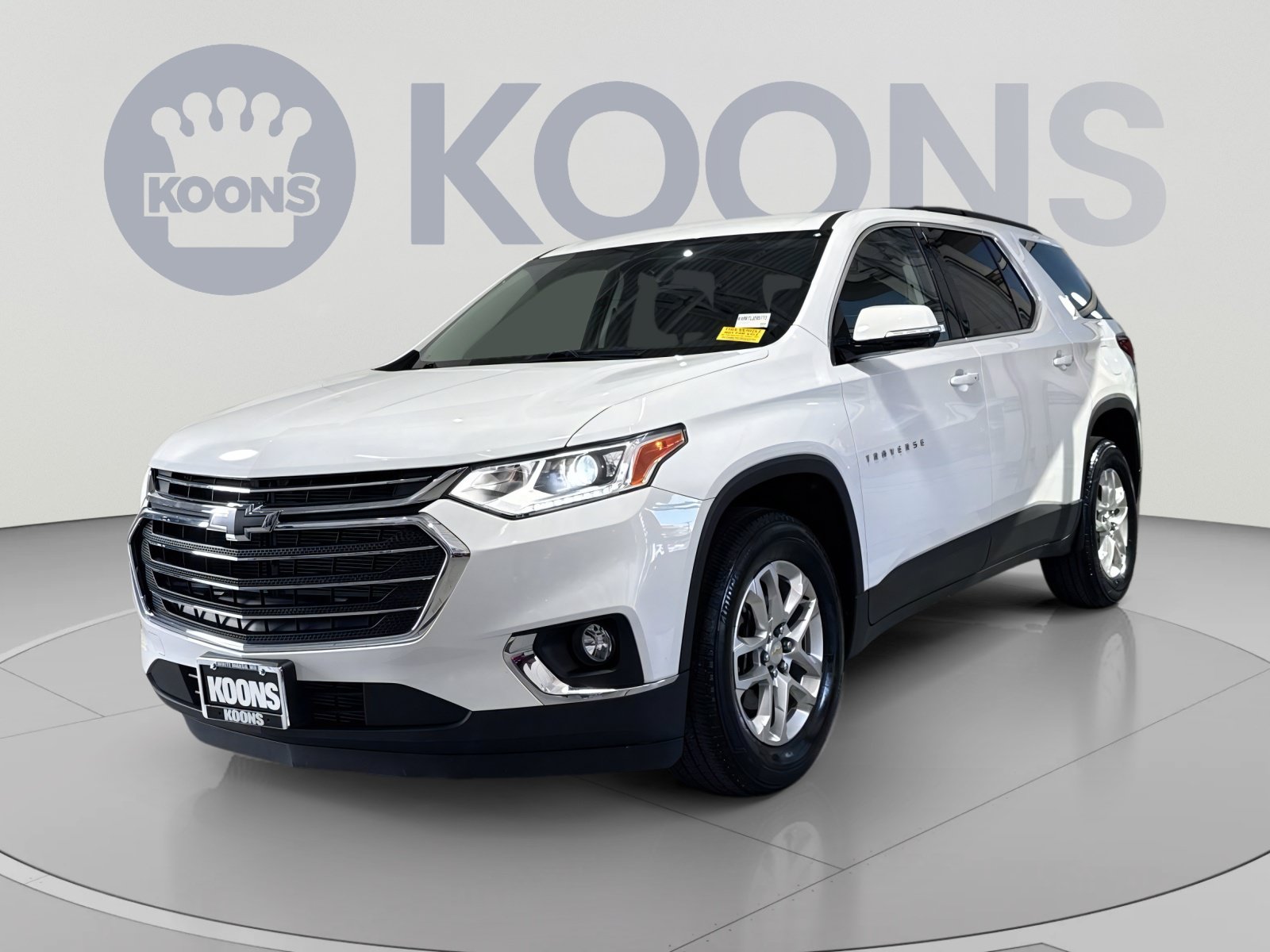 Used 2020 Chevrolet Traverse LT FWD image 1