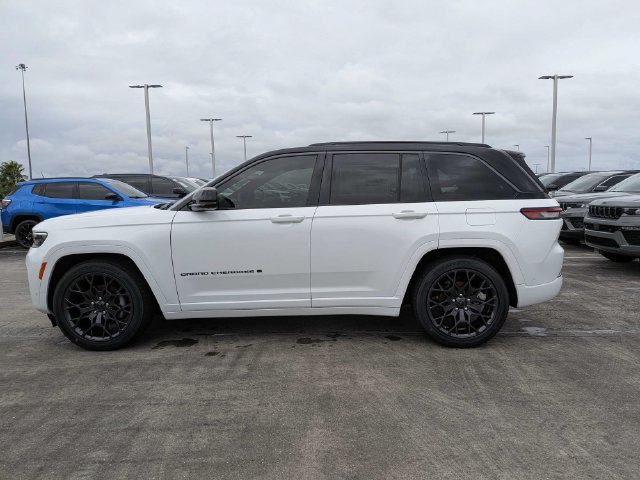 New 2027 Jeep Grand Cherokee Summit w/ Adv Protech Group IV AWD/4WD image 7