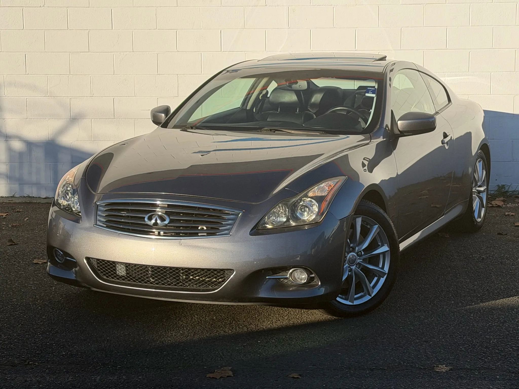 Used 2011 INFINITI G37 Journey w/ Premium Pkg