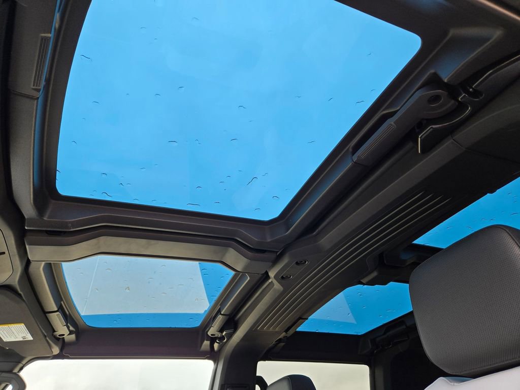 Used 2025 GMC Hummer EV 3X image 9