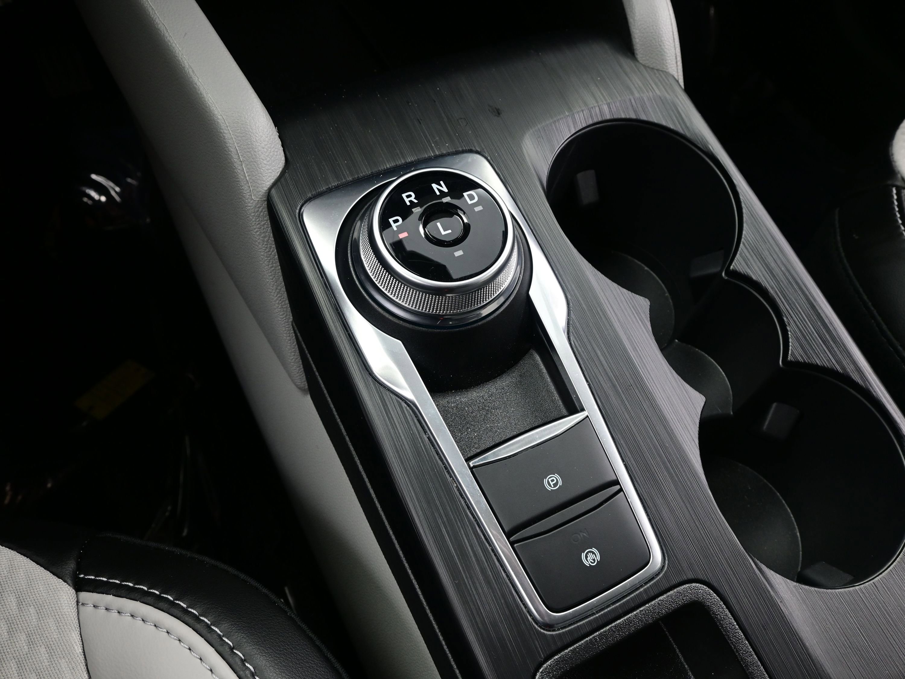 Used 2025 Ford Escape SE image 21