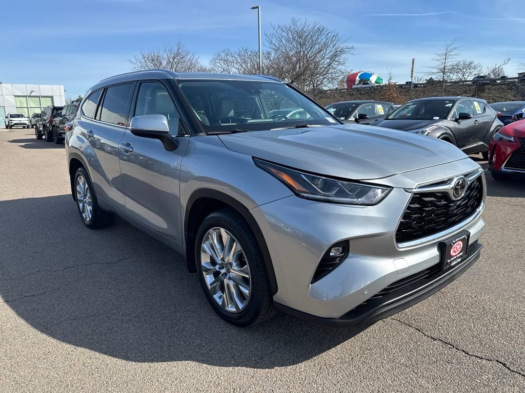 Used 2021 Toyota Highlander Limited AWD/4WD image 12