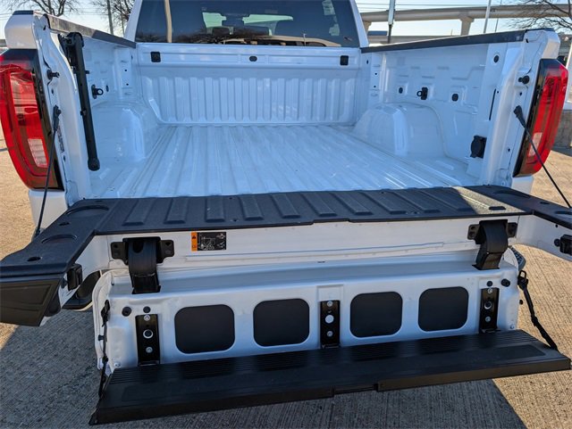 Used 2025 GMC Sierra 1500 SLT image 28