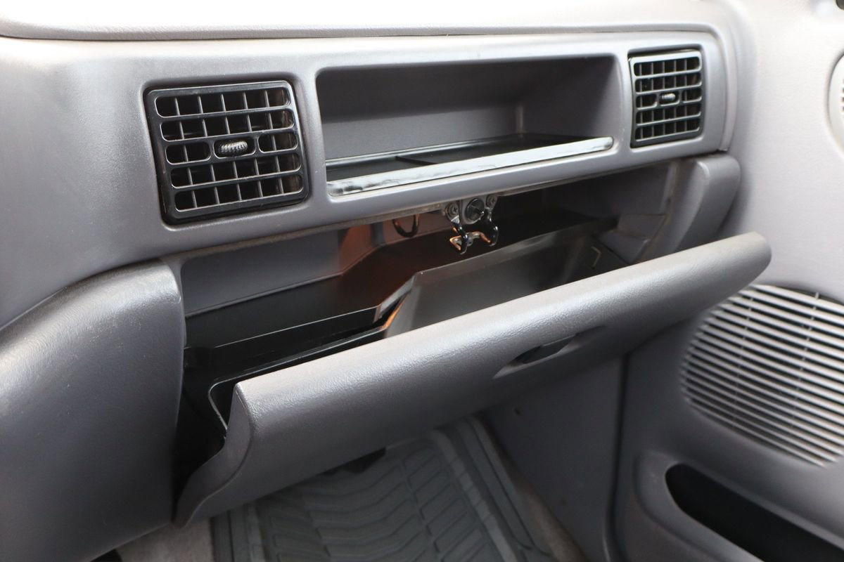 Used 1997 Dodge Ram 3500 Truck ST image 33