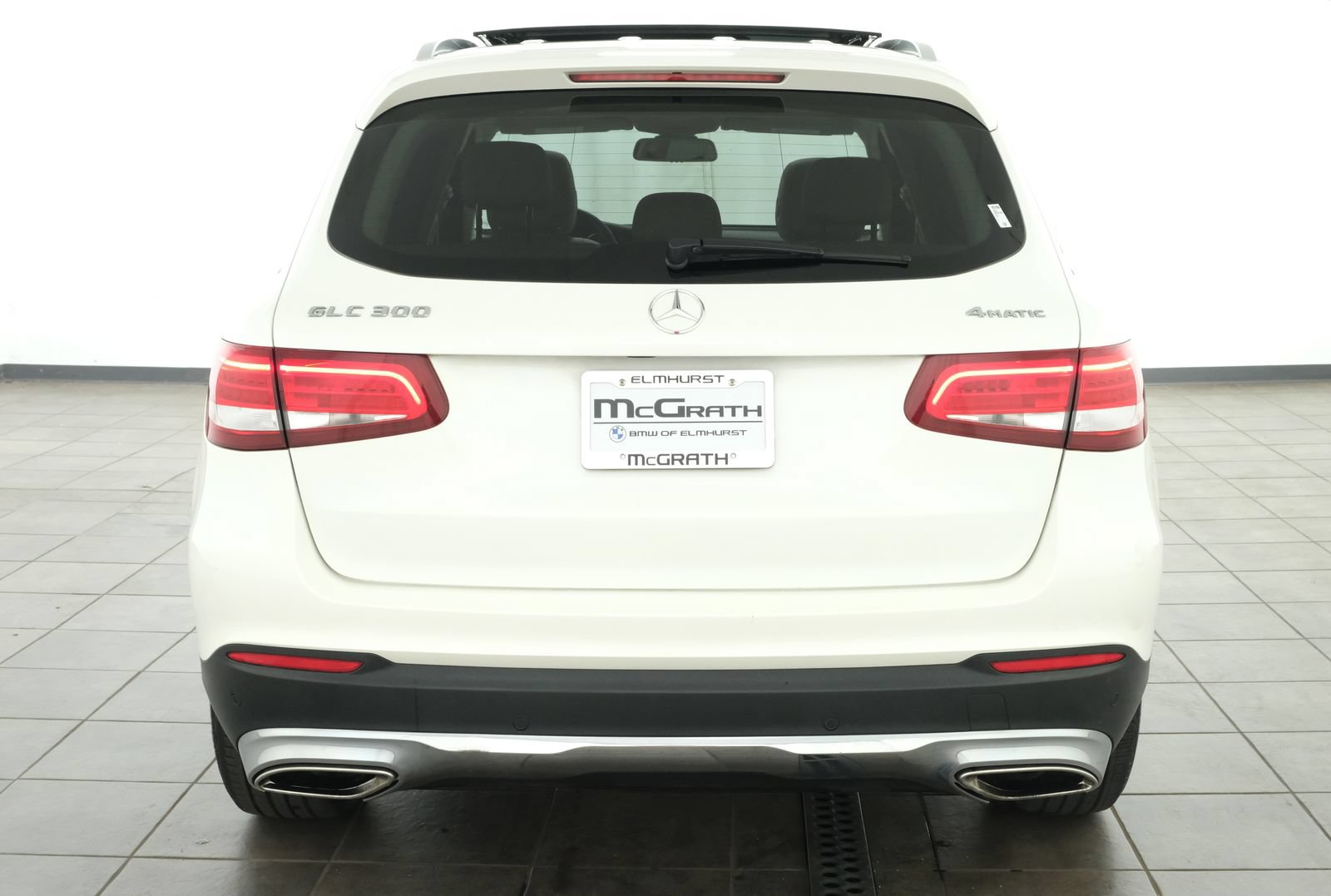 Used 2017 Mercedes-Benz GLC 300 4MATIC image 4