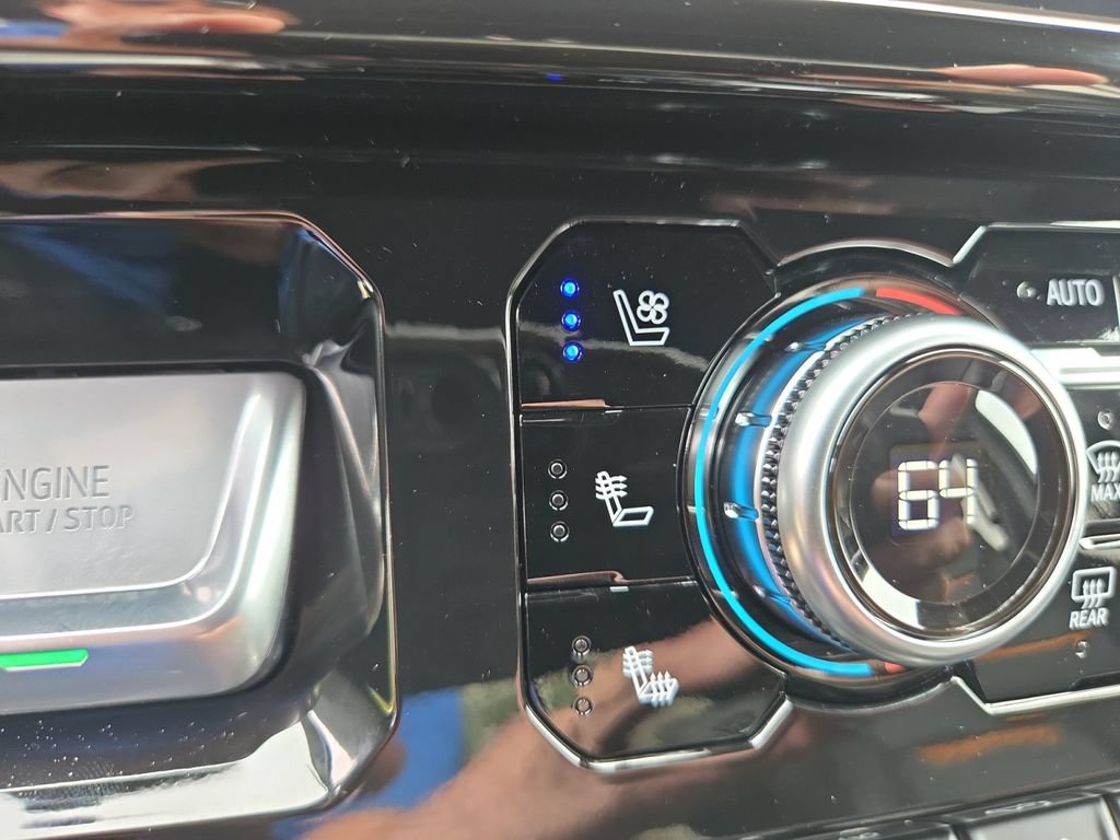 New 2026 GMC Sierra 1500 AT4 w/ Technology Package AWD/4WD image 32