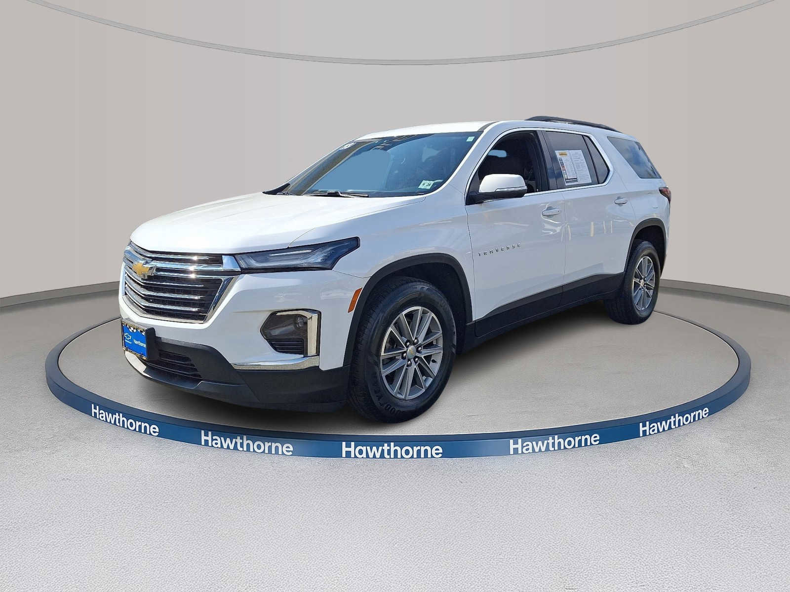 Used 2023 Chevrolet Traverse LT AWD/4WD image 3