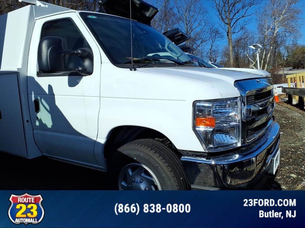 New 2026 Ford E-350 and Econoline 350 Super Duty w/ Power Equipment Group image 1