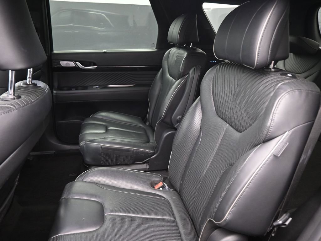 Used 2024 Hyundai Palisade Calligraphy image 10