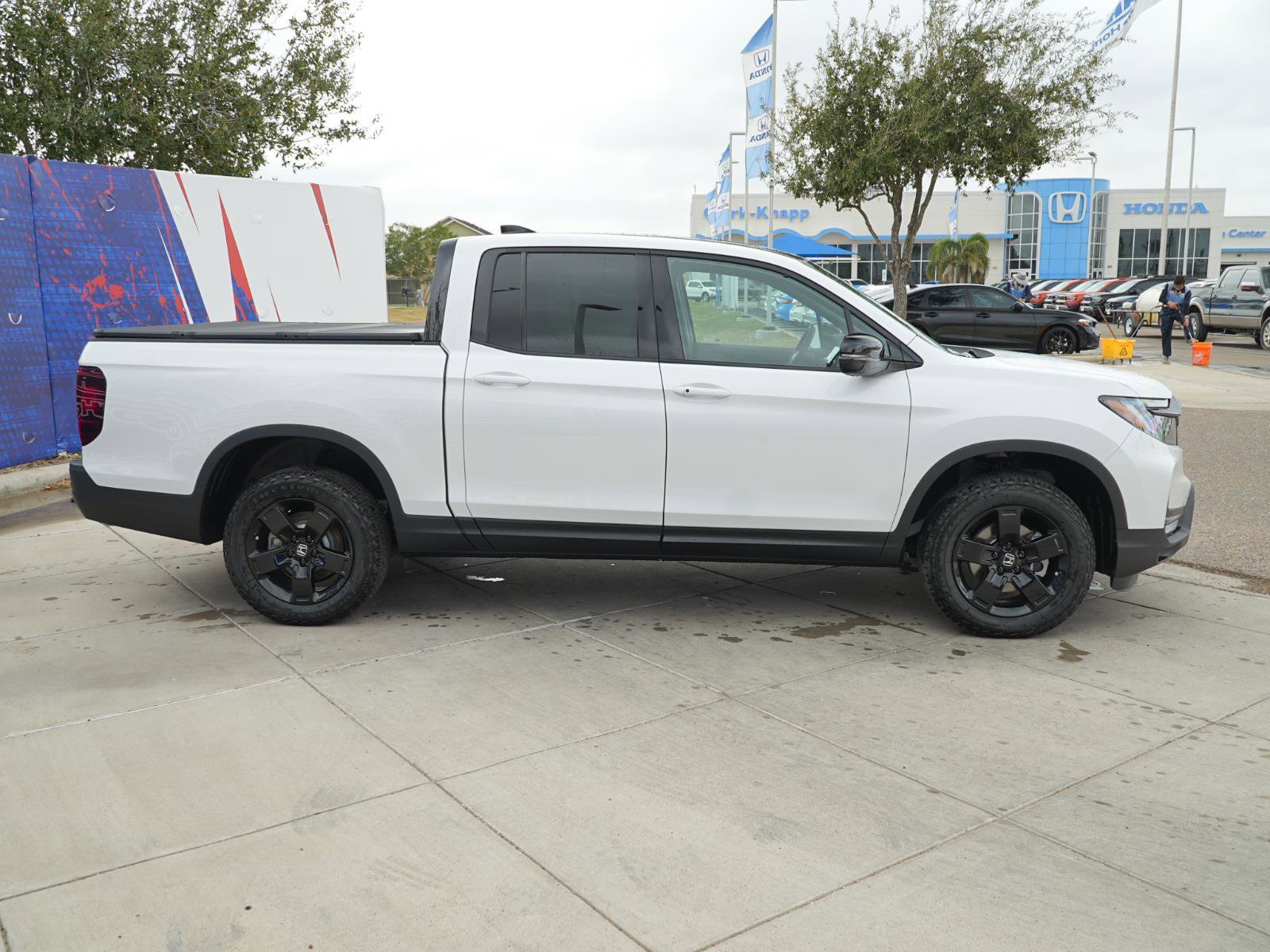 New 2026 Honda Ridgeline Black Edition image 4