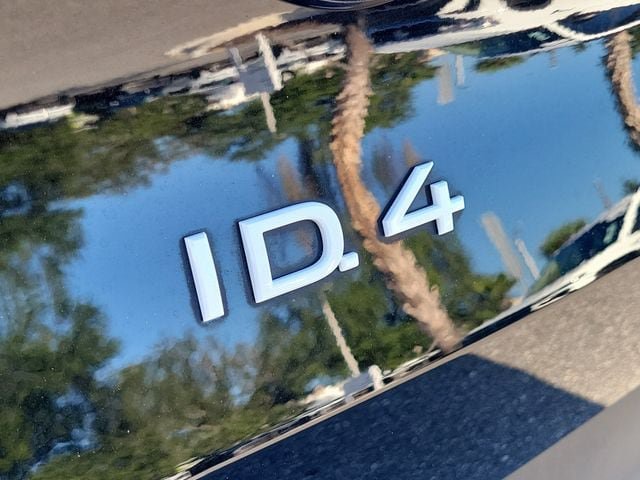 Certified 2022 Volkswagen ID.4 Pro AWD/4WD image 6