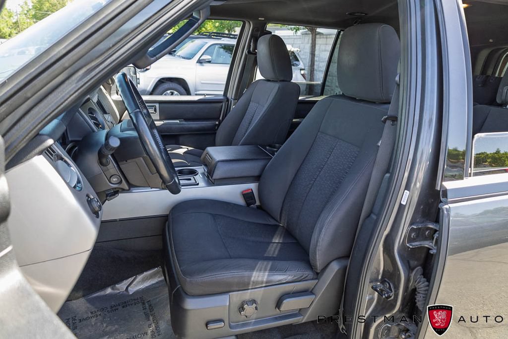 Used 2017 Ford Expedition XLT AWD/4WD image 19