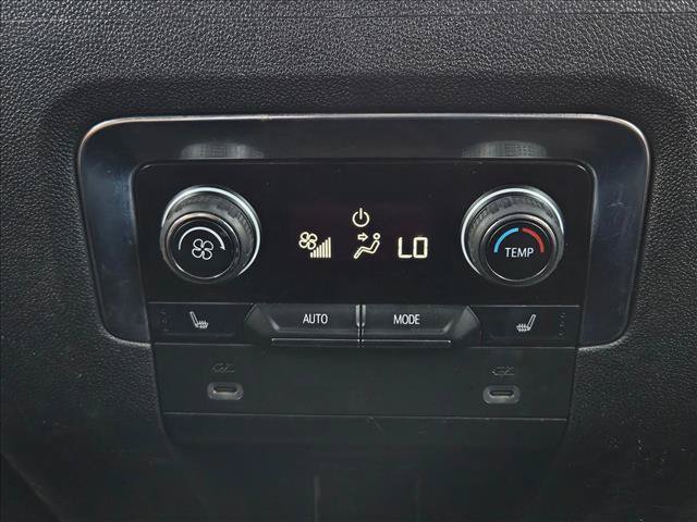 Used 2022 Chevrolet Tahoe Z71 w/ Luxury Package AWD/4WD image 18