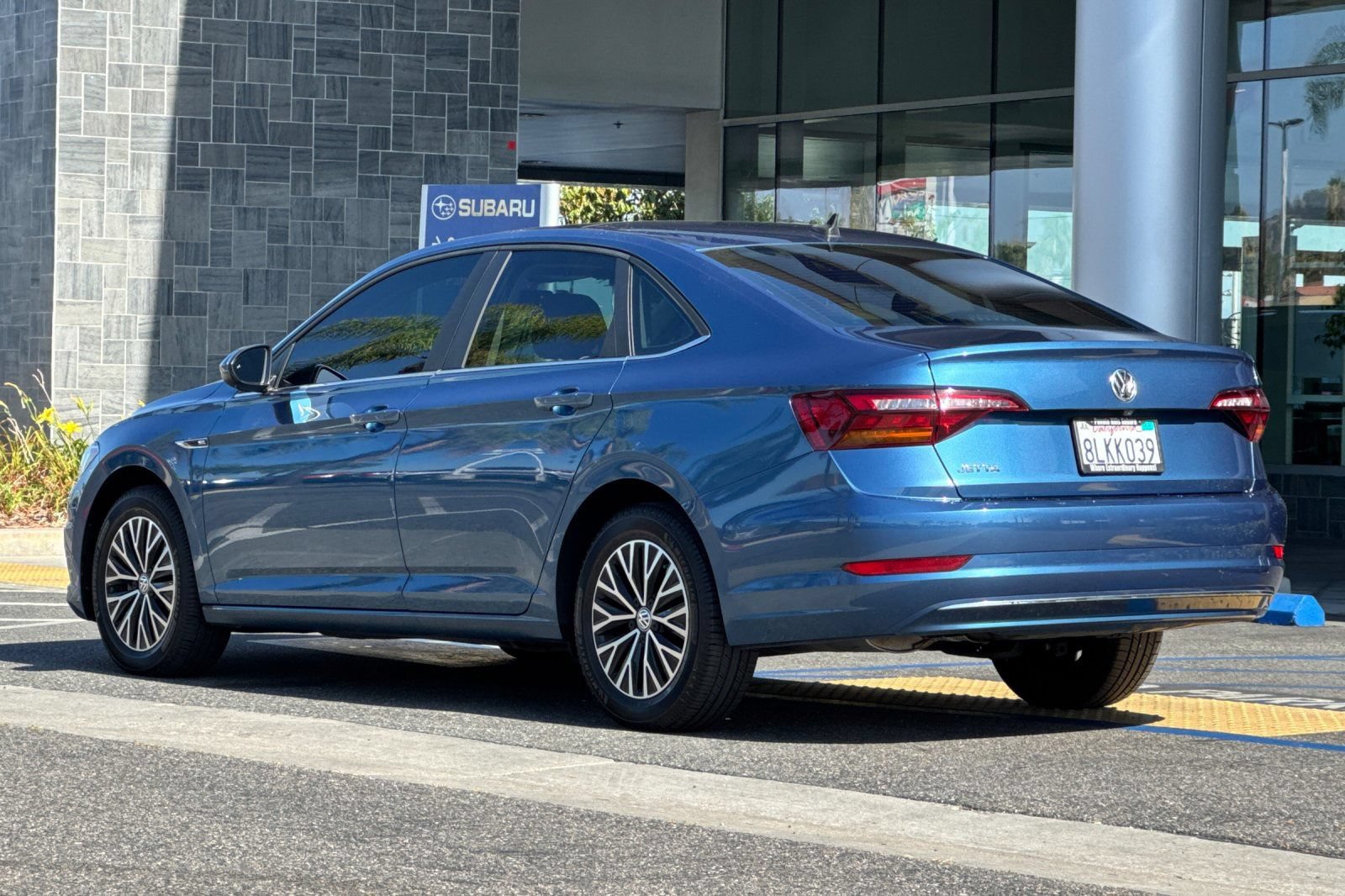 Used 2019 Volkswagen Jetta SEL w/ Cold Weather Package FWD image 6