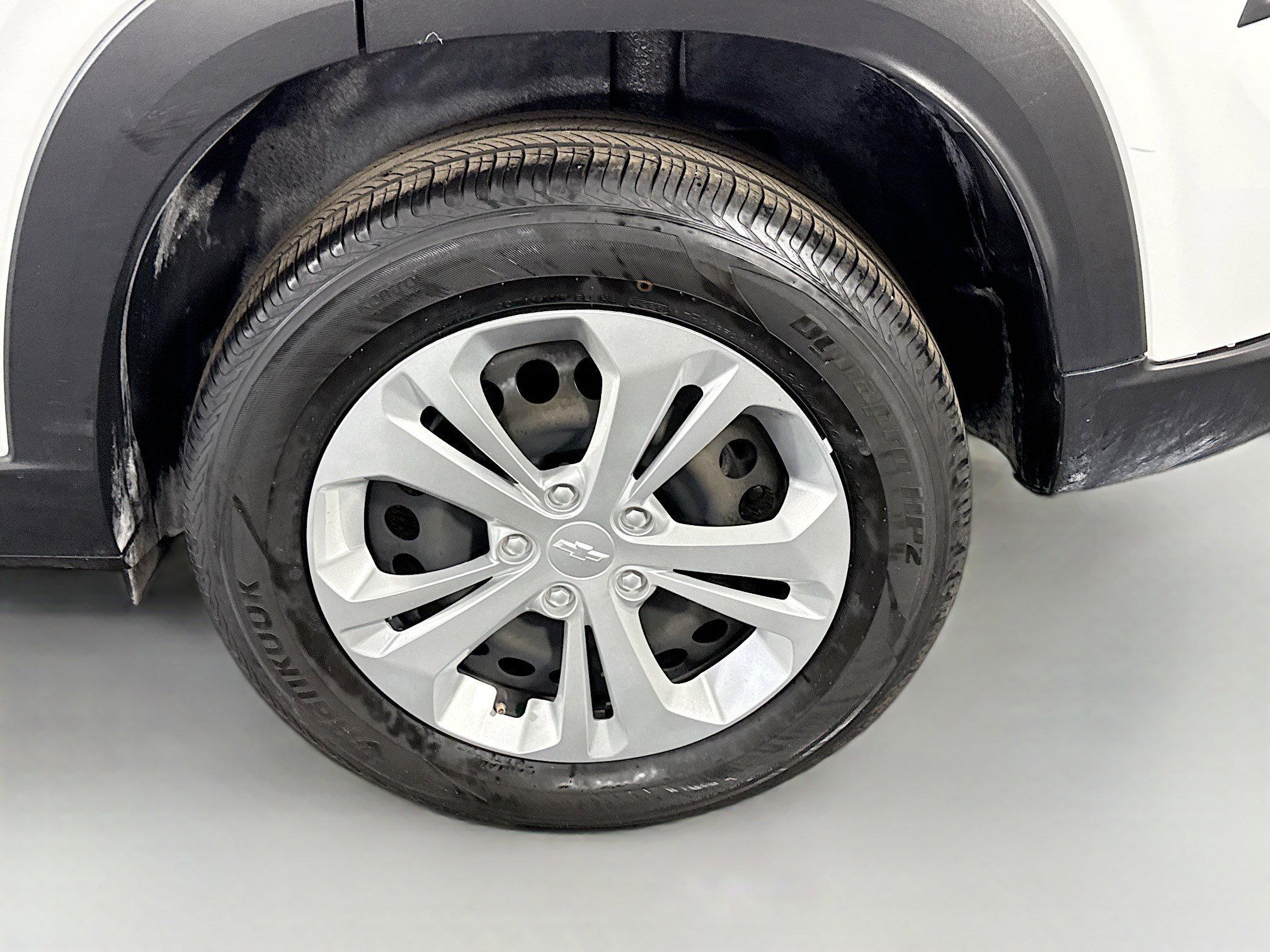 Used 2024 Chevrolet Trax LS image 36