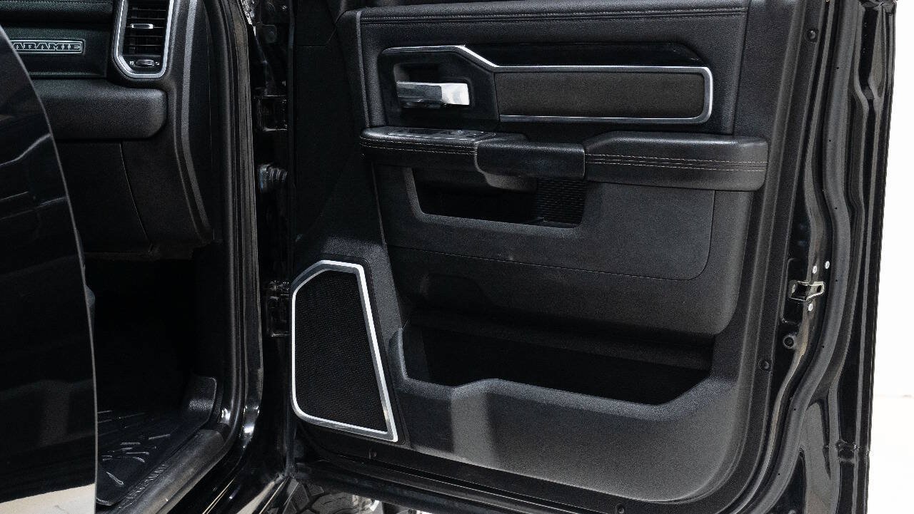 Used 2020 RAM 3500 Laramie w/ Night Edition AWD/4WD image 18