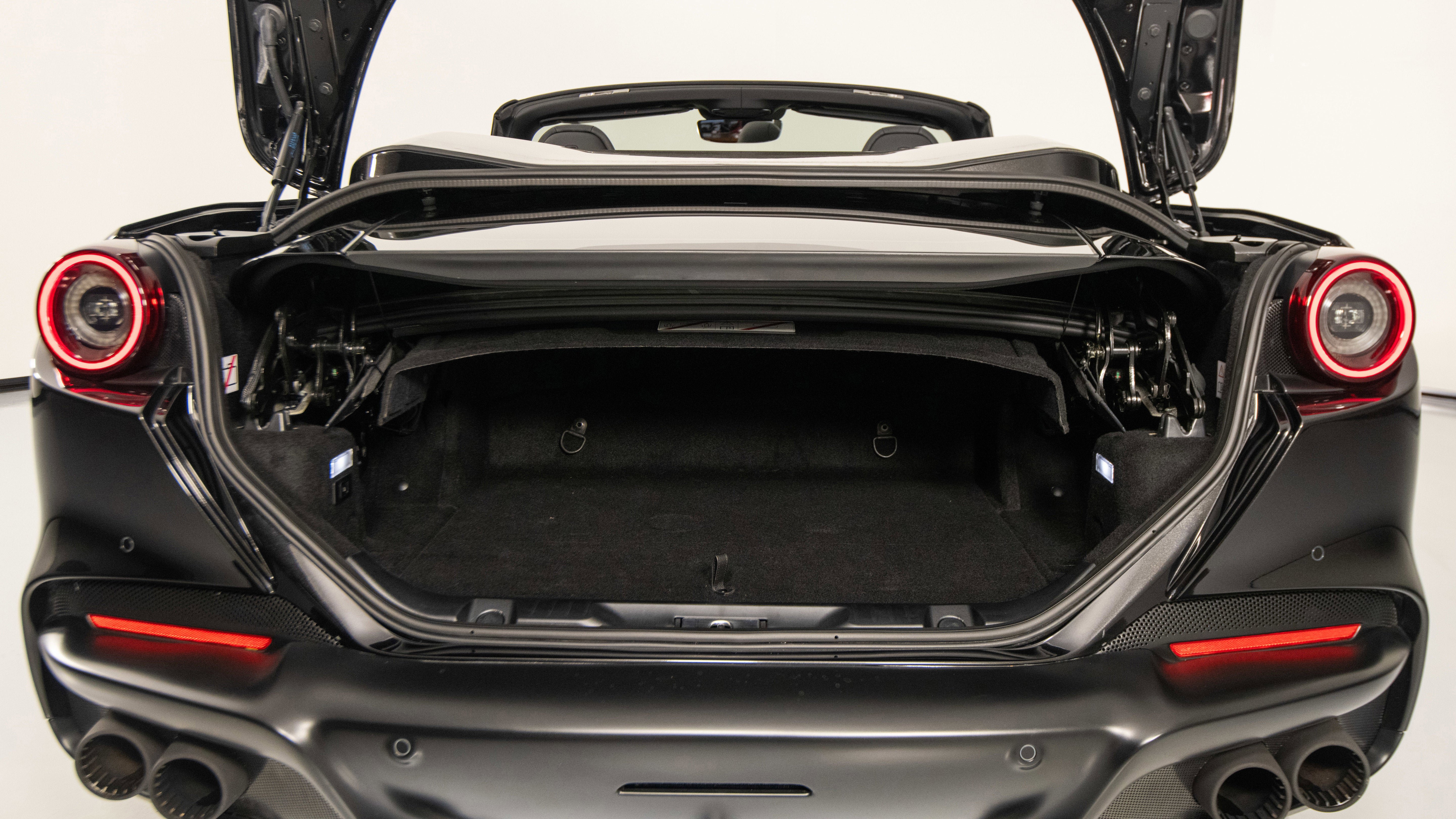 Certified 2022 Ferrari Portofino M image 38