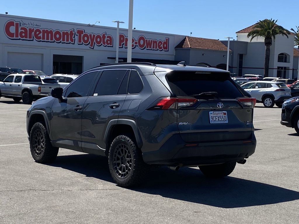 Certified 2020 Toyota RAV4 LE image 4