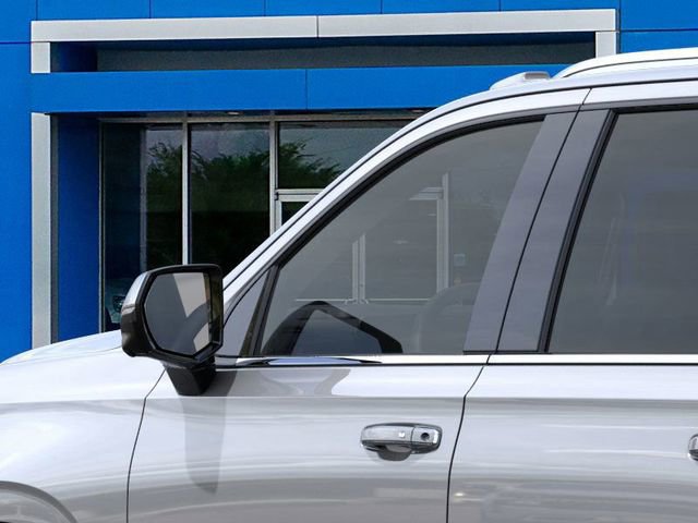 New 2026 Chevrolet Suburban Premier image 12